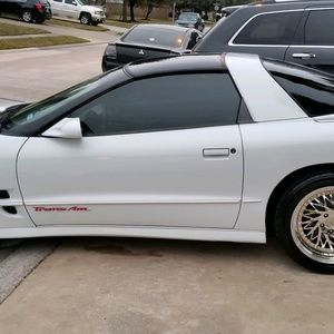 Meet your Posher, Benito